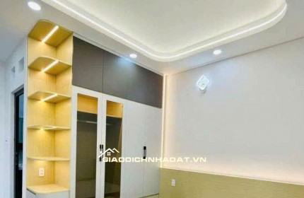 Bán nhà mặt đường trước nhà rộng hơn 10m, hẻm 8m ô tô tránh nhau, Lê Văn Quới, 8,8 tỷ